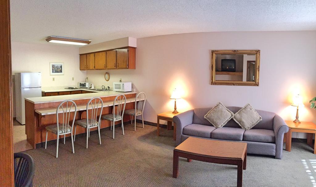Hotel Del Sol - Pensacola Room photo